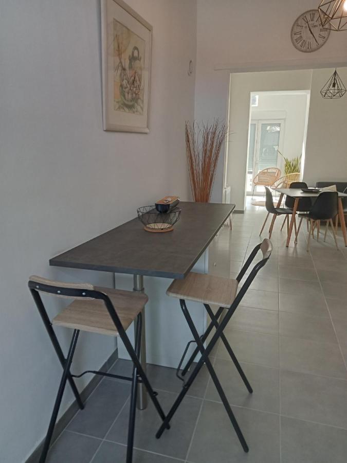 Chez Jean.Mi Apartment Millas Exterior photo