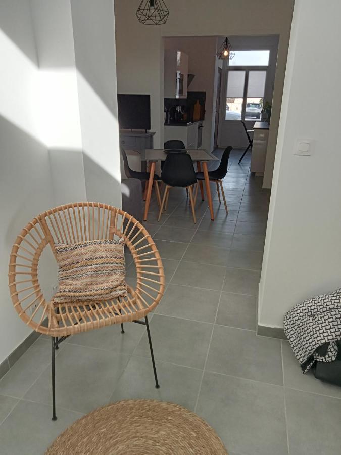 Chez Jean.Mi Apartment Millas Exterior photo